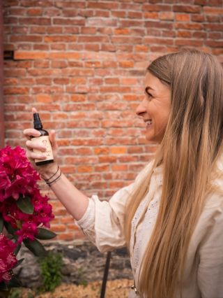 💛 My v Laskale věříme, že v jednoduchosti a přírodě je krása. Naše kosmetika vzniká s respektem k přírodě i vaší pokožce –...